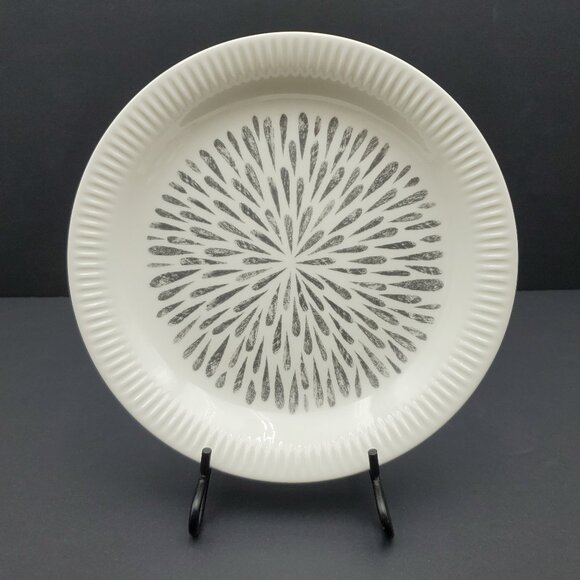 Lenox Profile Accent Luncheon Plates Gray White Embossed Porcelain Salad Plates - Picture 3 of 8